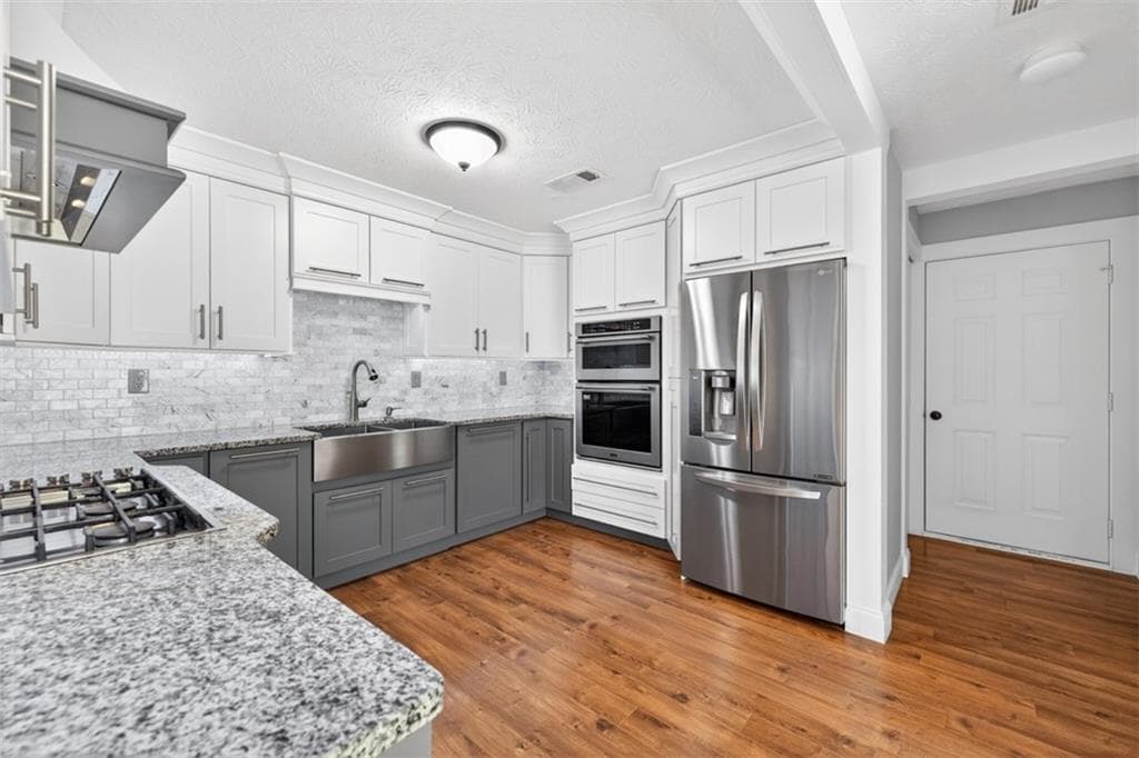 3 bedroom, 2 bathroom, 1,680 sq ft single family residence for sale at 121 Brownsmill Drive, Grayson, GA 30017 — photo 2