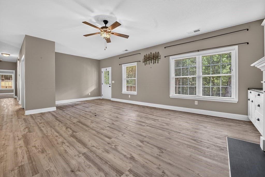 3 bedroom, 2 bathroom, 1,904 sq ft single family residence under contract at 607 Satsuma Court, Ellijay, GA 30540 — photo 7