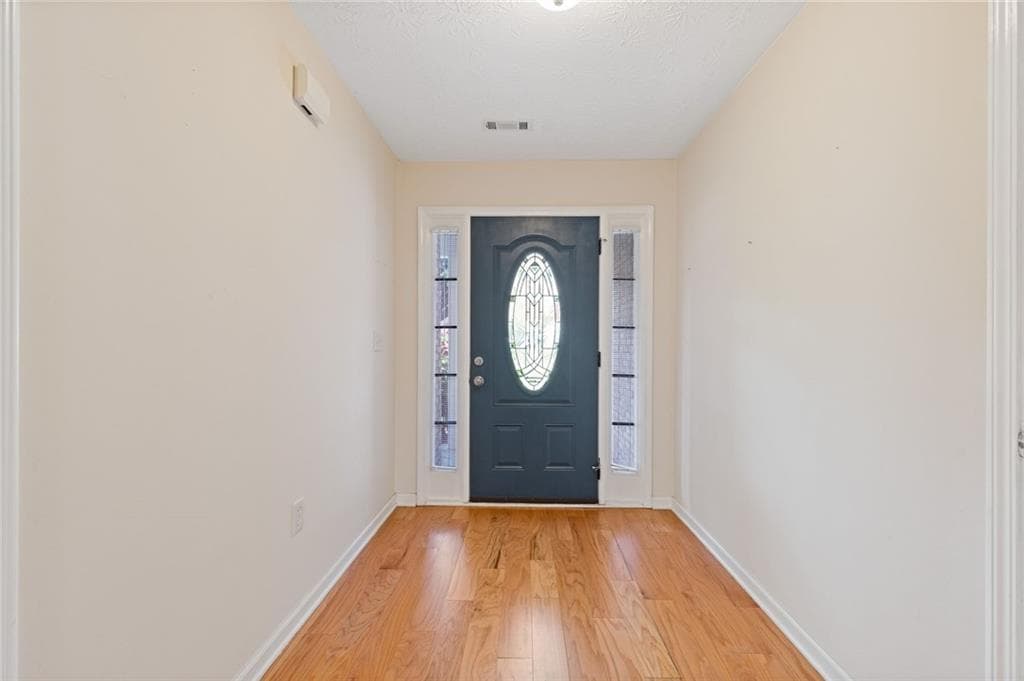 3 bedroom, 2 bathroom, 2,112 sq ft single family residence for sale at 112 Clubhouse Drive, Jefferson, GA 30549 — photo 7
