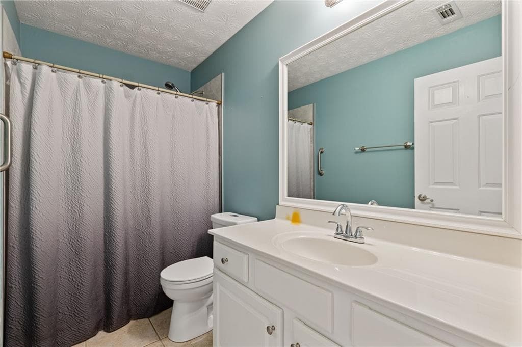 3 bedroom, 2 bathroom, 2,112 sq ft single family residence for sale at 112 Clubhouse Drive, Jefferson, GA 30549 — photo 9