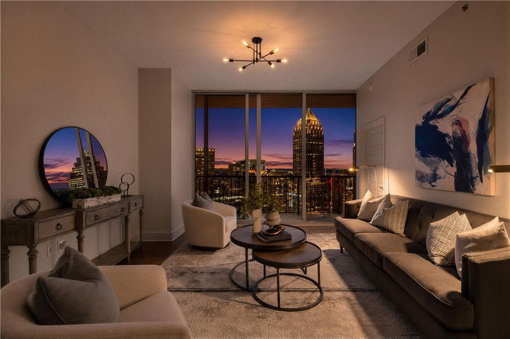 2 bedroom, 2 bathroom, 1,271 sq ft condominium under contract at 1080 Peachtree Street 3215, Atlanta, GA 30309 — photo 7