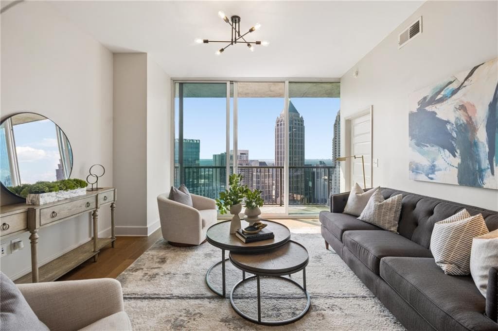 2 bedroom, 2 bathroom, 1,271 sq ft condominium under contract at 1080 Peachtree Street 3215, Atlanta, GA 30309 — photo 9