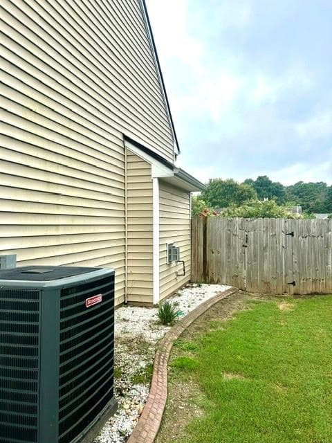 3 bedroom, 2 bathroom, 1,970 sq ft single family residence for sale at 325 Stone Valley Xing, Canton, GA 30114 — photo 5