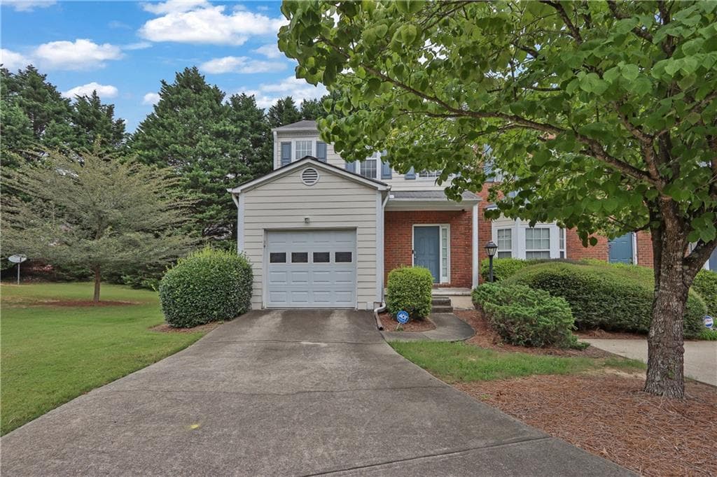 2 bedroom, 3 bathroom, 1,332 sq ft townhouse for sale at 5252 Pinnacle Point Court, Norcross, GA 30071