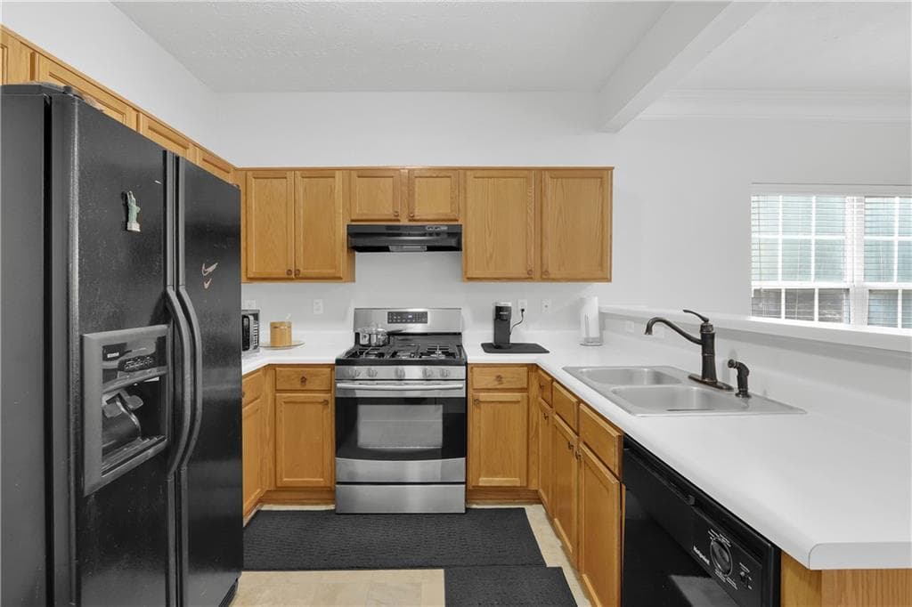 2 bedroom, 3 bathroom, 1,332 sq ft townhouse for sale at 5252 Pinnacle Point Court, Norcross, GA 30071 — photo 4