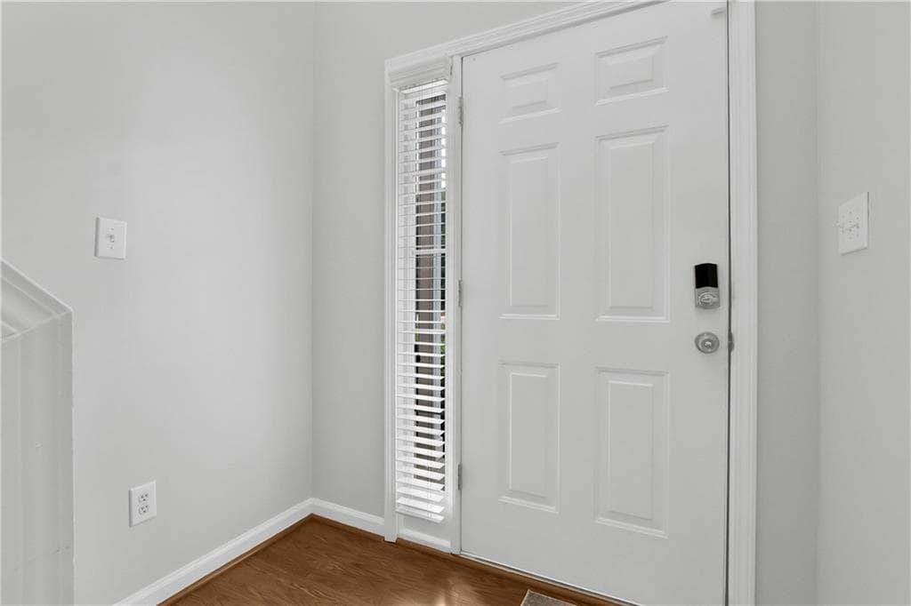 2 bedroom, 3 bathroom, 1,332 sq ft townhouse for sale at 5252 Pinnacle Point Court, Norcross, GA 30071 — photo 8