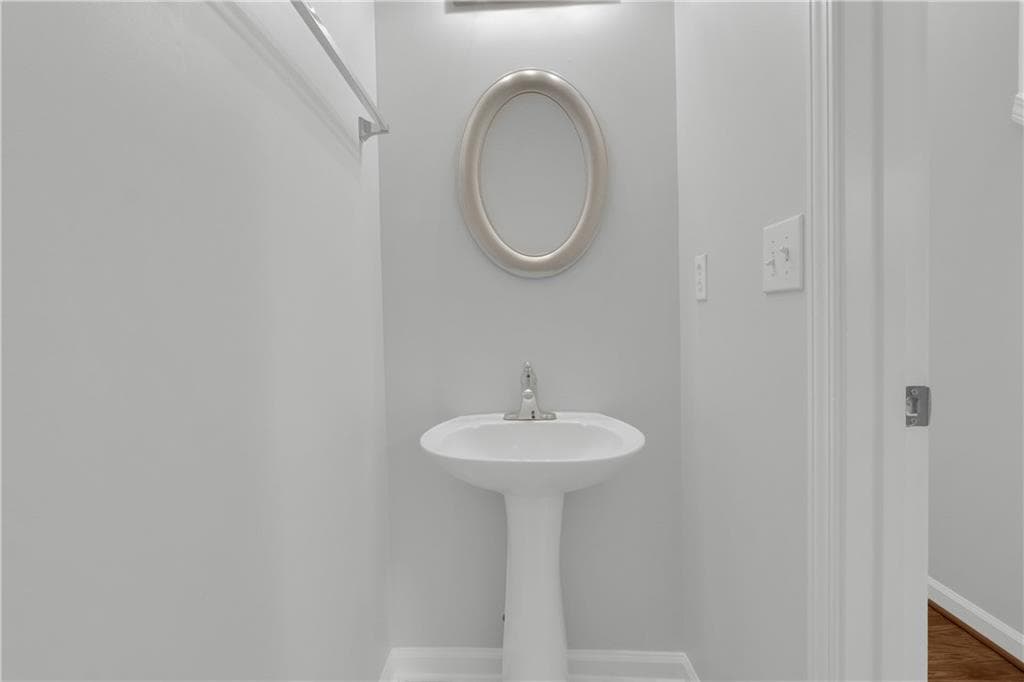 2 bedroom, 3 bathroom, 1,332 sq ft townhouse for sale at 5252 Pinnacle Point Court, Norcross, GA 30071 — photo 9
