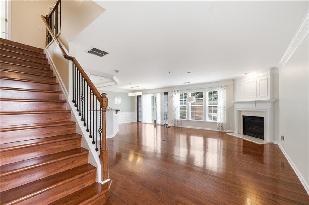4 bedroom, 3 bathroom, 1,878 sq ft townhouse for sale at 251 Balaban Circle, Woodstock, GA 30188 — photo 2