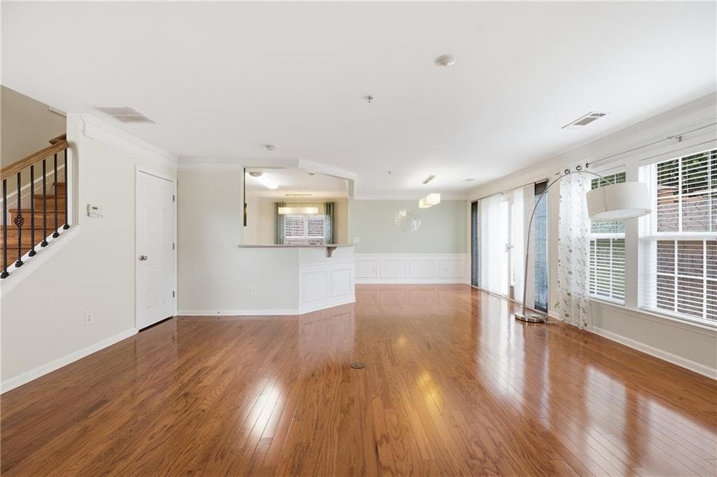 4 bedroom, 3 bathroom, 1,878 sq ft townhouse for sale at 251 Balaban Circle, Woodstock, GA 30188 — photo 7