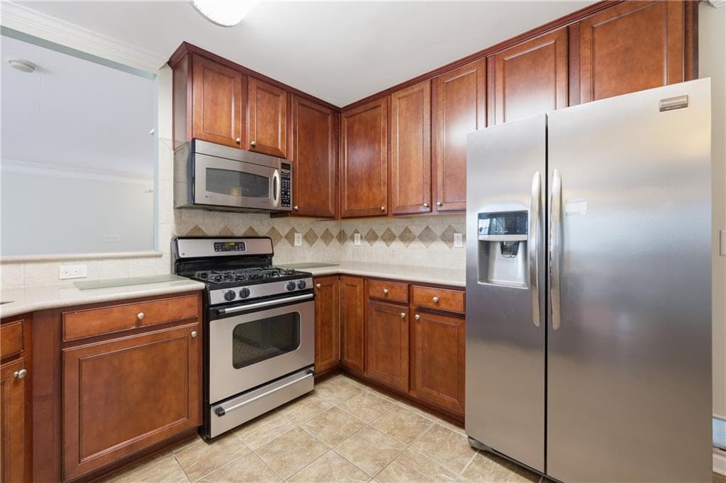 4 bedroom, 3 bathroom, 1,878 sq ft townhouse for sale at 251 Balaban Circle, Woodstock, GA 30188 — photo 9