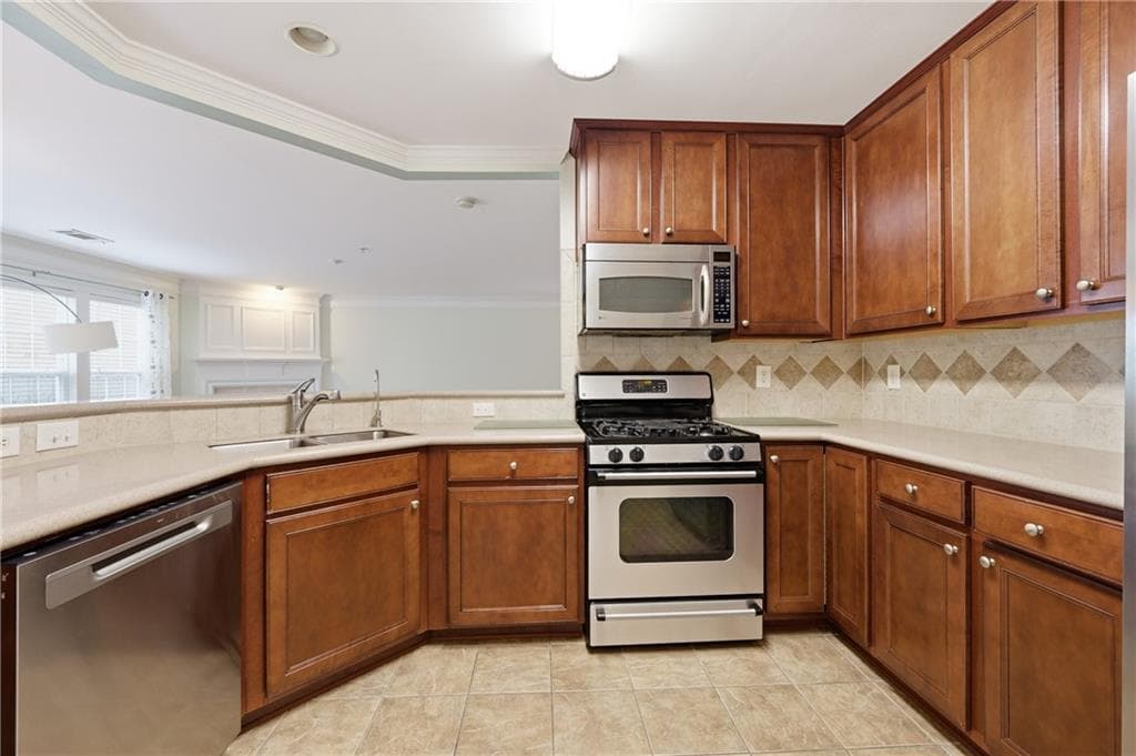 4 bedroom, 3 bathroom, 1,878 sq ft townhouse for sale at 251 Balaban Circle, Woodstock, GA 30188 — photo 10