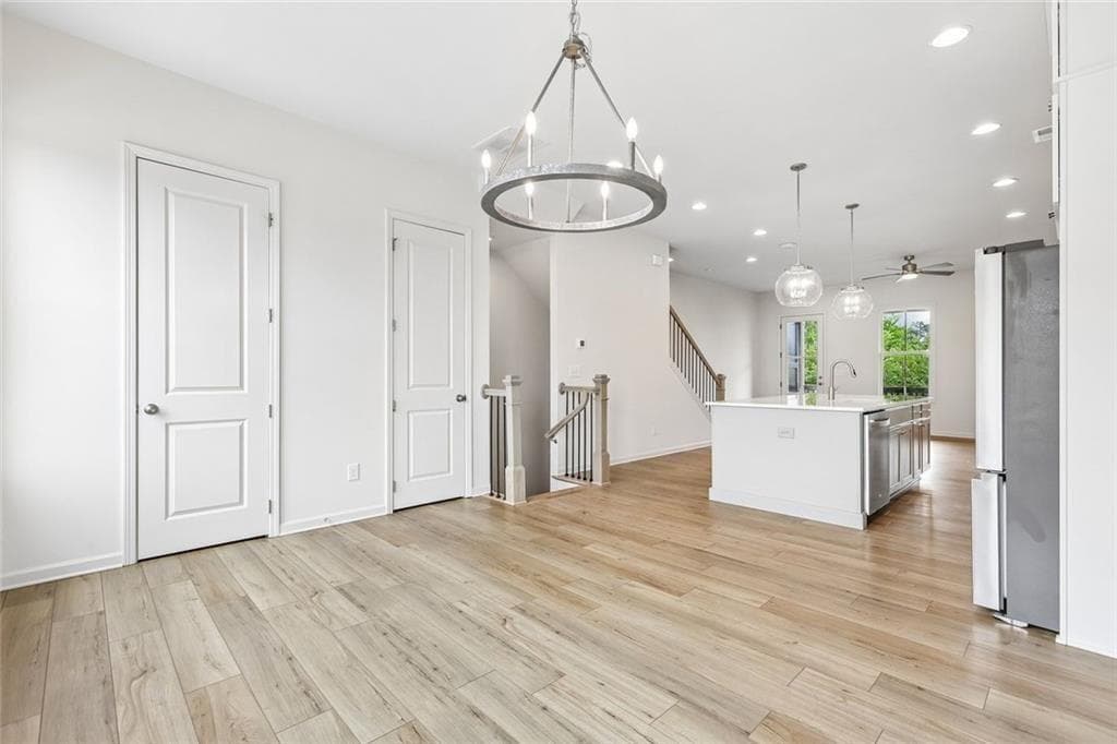 3 bedroom, 4 bathroom, 2,024 sq ft townhouse for sale at 6675 Cortland Walk, Alpharetta, GA 30005 — photo 9