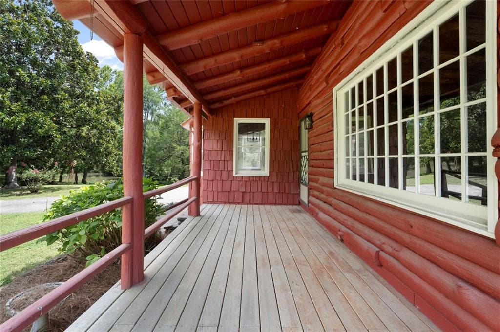 3 bedroom, 3 bathroom, 1,198 sq ft single family residence under contract at 2059 Cave Spring Road, Cedartown, GA 30125 — photo 8