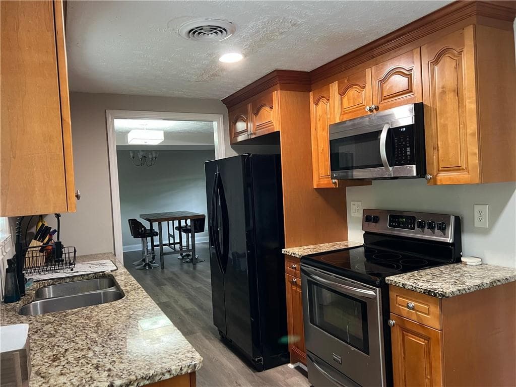 2 bedroom, 2 bathroom, 1,422 sq ft single family residence for sale at 3722 Longstreet Church Road, Cumming, GA 30040 — photo 7