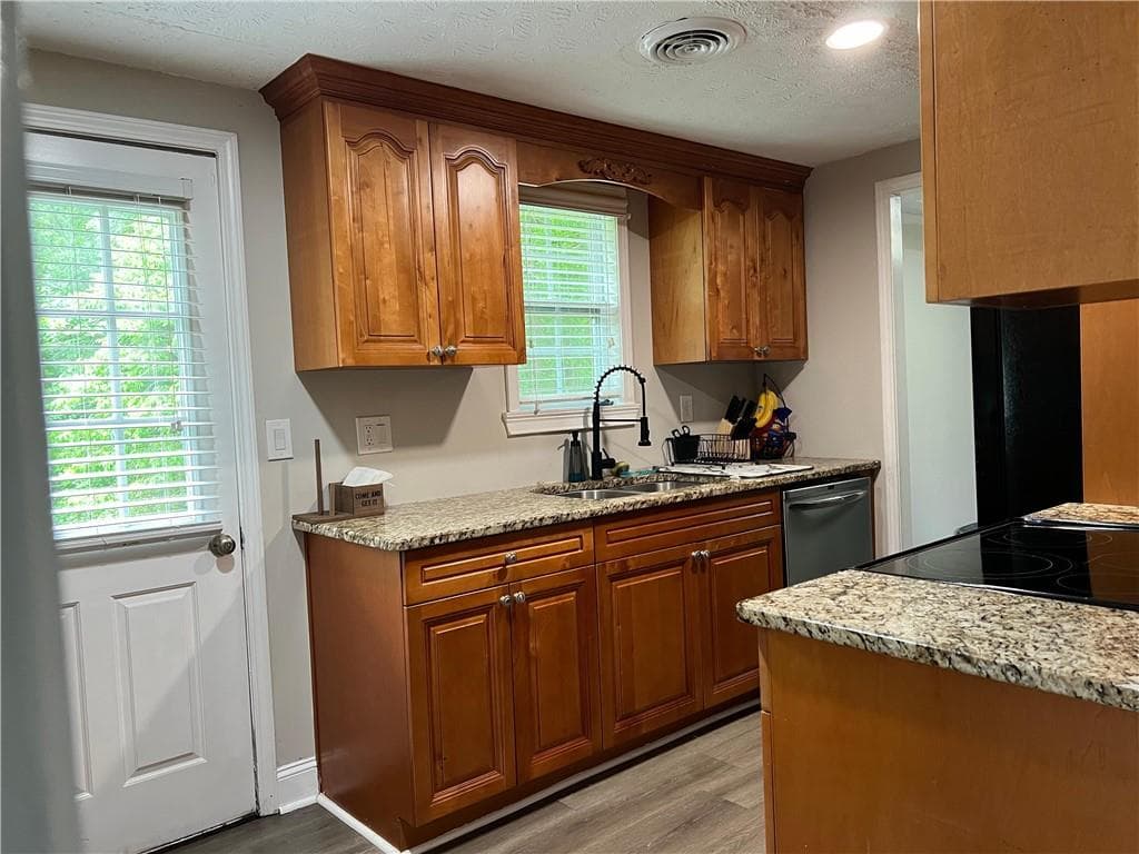 2 bedroom, 2 bathroom, 1,422 sq ft single family residence for sale at 3722 Longstreet Church Road, Cumming, GA 30040 — photo 8