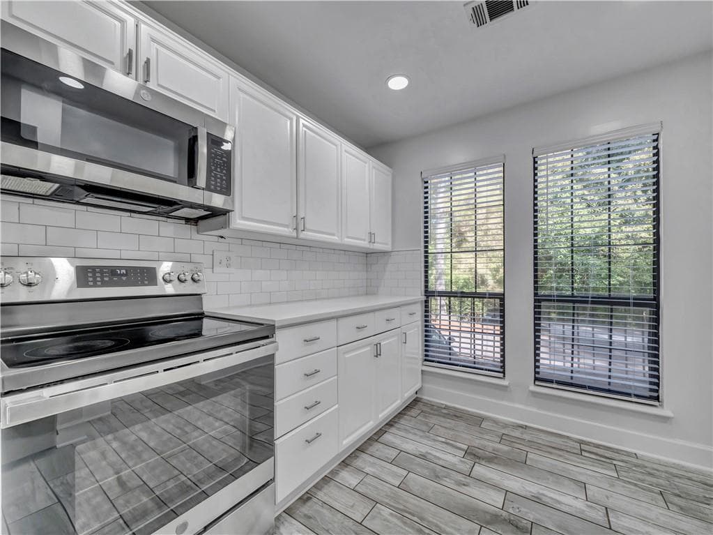 2 bedroom, 3 bathroom, 1,212 sq ft condominium for sale at 3018 Steeplechase, Alpharetta, GA 30004 — photo 8