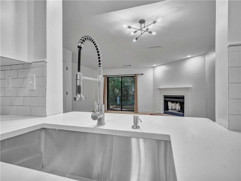 2 bedroom, 3 bathroom, 1,212 sq ft condominium for sale at 3018 Steeplechase, Alpharetta, GA 30004 — photo 9