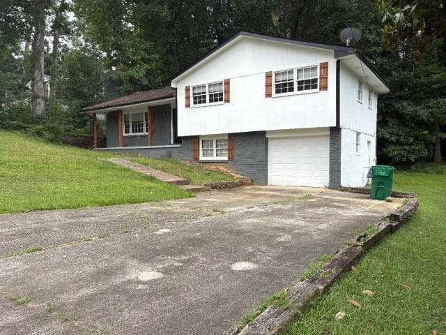 3 bedroom, 2 bathroom, 1,702 sq ft single family residence for sale at 3707 Satellite Boulevard, Ellenwood, GA 30294 — photo 2