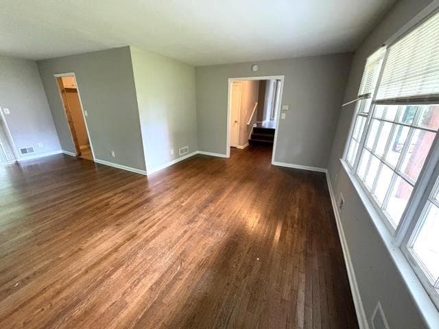3 bedroom, 2 bathroom, 1,702 sq ft single family residence for sale at 3707 Satellite Boulevard, Ellenwood, GA 30294 — photo 3