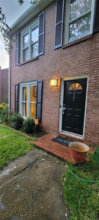 2 bedroom, 3 bathroom, 1,160 sq ft townhouse for sale at 687 Redland Drive 687, Riverdale, GA 30238 — photo 1 of 23