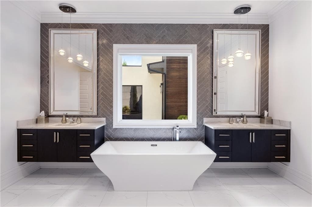 5 bedroom, 8 bathroom, 8,157 sq ft single family residence for sale at 1105 Moores Mill Road, Atlanta, GA 30327 — photo 8