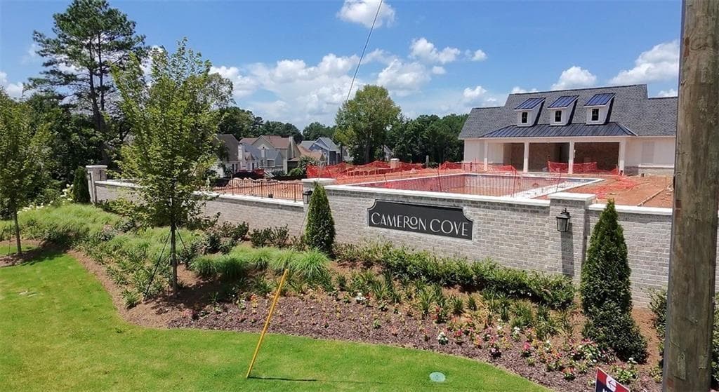 3 bedroom, 3 bathroom, 2,315 sq ft single family residence for sale at 1931 Allyan Drive NE, Marietta, GA 30066 — photo 5
