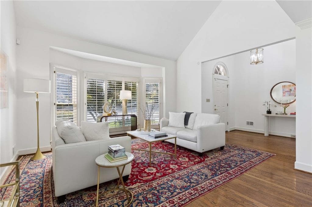 5 bedroom, 4 bathroom, 3,920 sq ft townhouse for sale at 440 Greenlaurel Drive, Sandy Springs, GA 30342 — photo 4