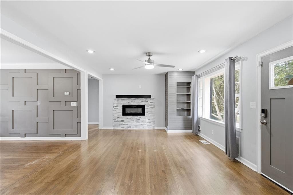 3 bedroom, 2 bathroom, 1,390 sq ft single family residence for sale at 1402 Midlawn Drive, Decatur, GA 30032 — photo 4