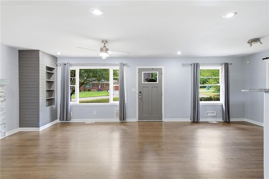 3 bedroom, 2 bathroom, 1,390 sq ft single family residence for sale at 1402 Midlawn Drive, Decatur, GA 30032 — photo 5