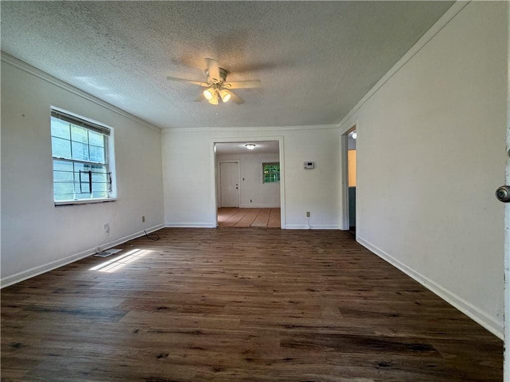 2 bedroom, 1 bathroom, 2,128 sq ft duplex for rent at 1070 Ollie Circle A, Atlanta, GA 30314 for $945 a month — photo 4