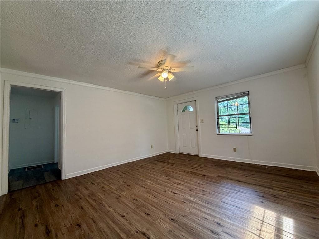 2 bedroom, 1 bathroom, 2,128 sq ft duplex for rent at 1070 Ollie Circle A, Atlanta, GA 30314 for $945 a month — photo 7