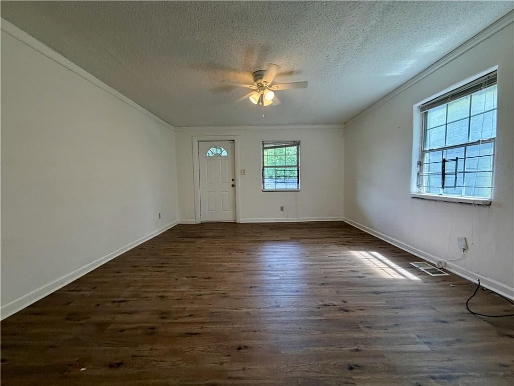 2 bedroom, 1 bathroom, 2,128 sq ft duplex for rent at 1070 Ollie Circle A, Atlanta, GA 30314 for $945 a month — photo 8
