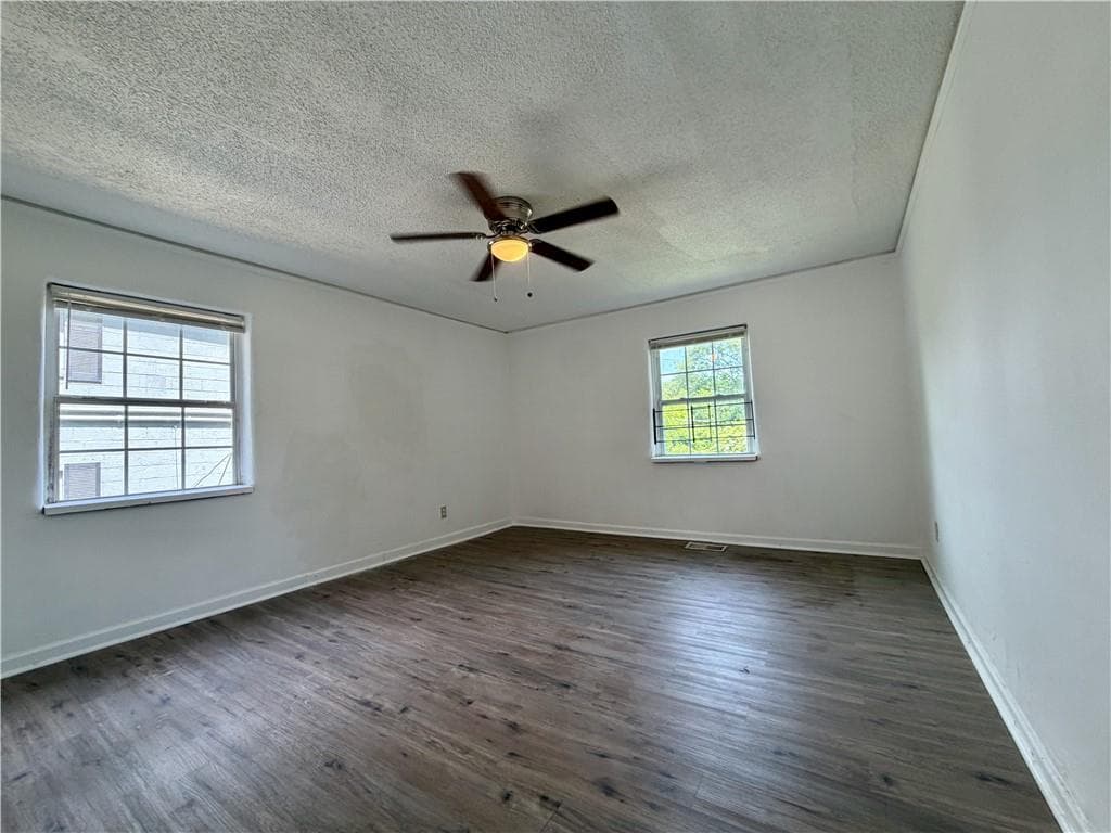 2 bedroom, 1 bathroom, 2,128 sq ft duplex for rent at 1070 Ollie Circle A, Atlanta, GA 30314 for $945 a month — photo 10