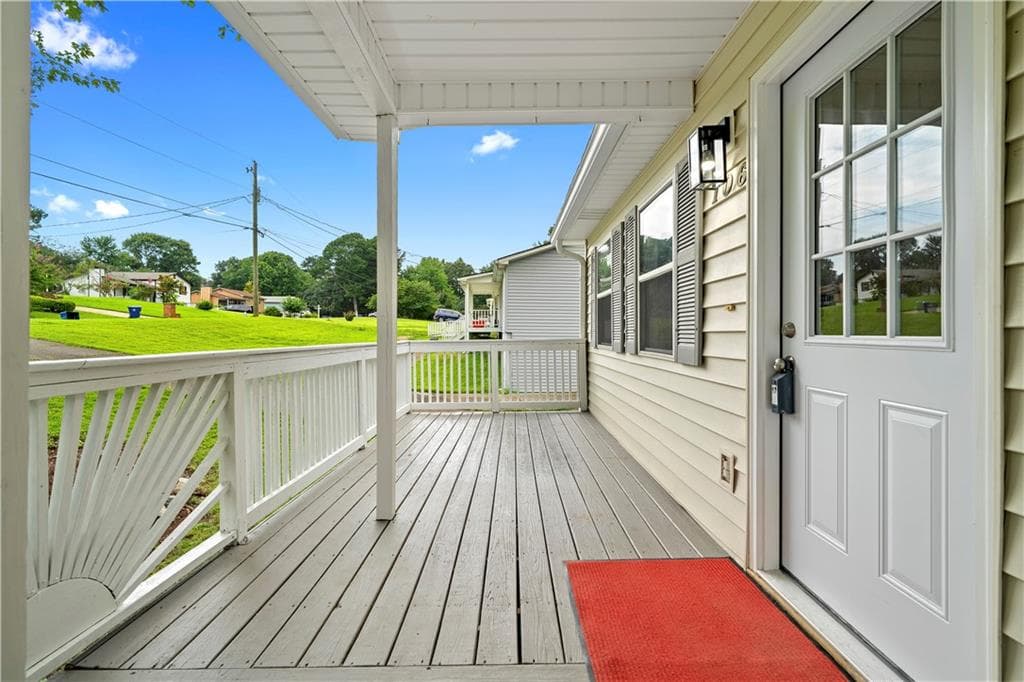 4 bedroom, 2 bathroom, 1,906 sq ft single family residence for sale at 106 Caldwell Road, Lawrenceville, GA 30046 — photo 8
