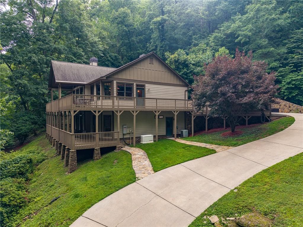 3 bedroom, 3 bathroom, 3,423 sq ft single family residence for sale at 1117 Rambling Road, Fairmount, GA 30139 — photo 2