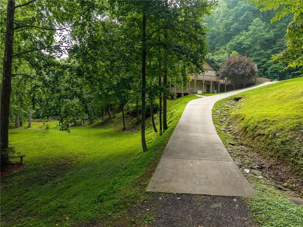 3 bedroom, 3 bathroom, 3,423 sq ft single family residence for sale at 1117 Rambling Road, Fairmount, GA 30139 — photo 3