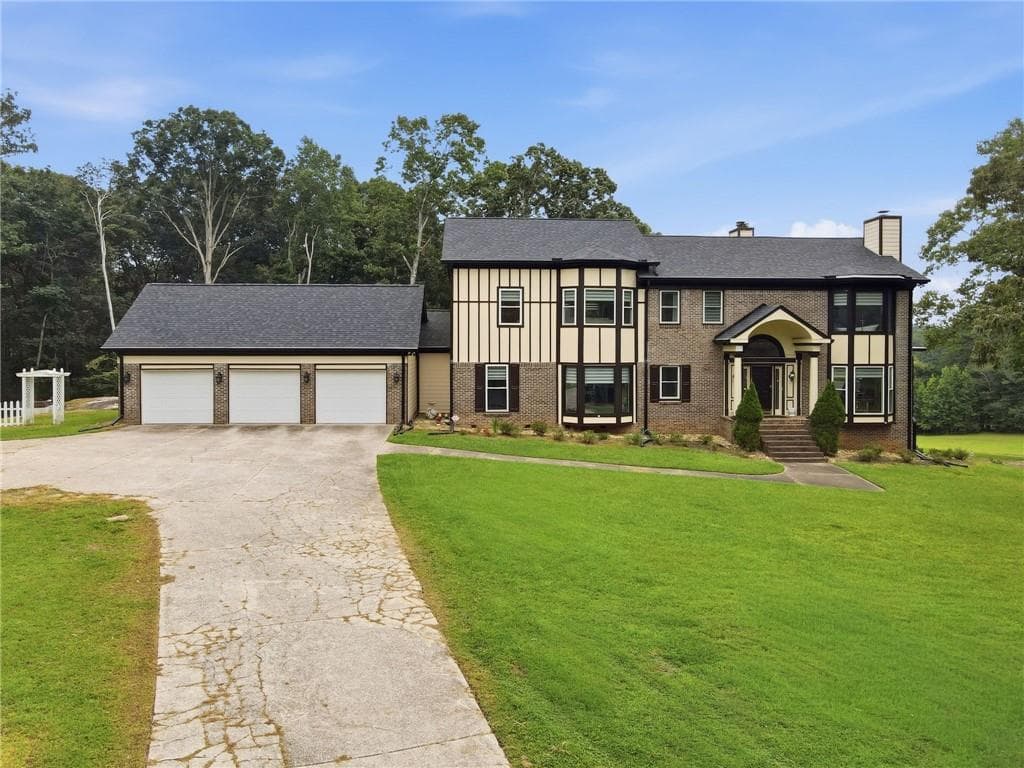 5 bedroom, 5 bathroom, 6,400 sq ft single family residence for sale at 2485 Rock Springs Road, Buford, GA 30519 — photo 5