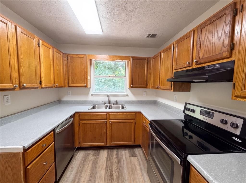 3 bedroom, 2 bathroom, 2,636 sq ft single family residence for sale at 1626 River Trace, Auburn, GA 30011 — photo 9