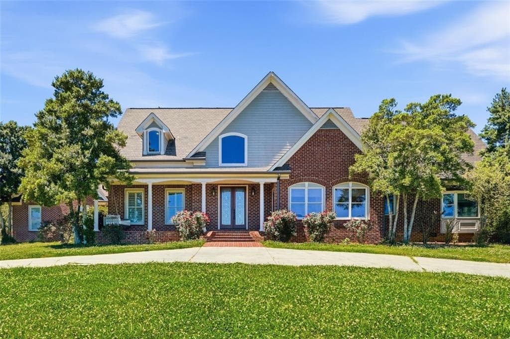 5 bedroom, 7 bathroom, 6,436 sq ft single family residence under contract at 111 Brown Loop Spur, Cartersville, GA 30121 — photo 2