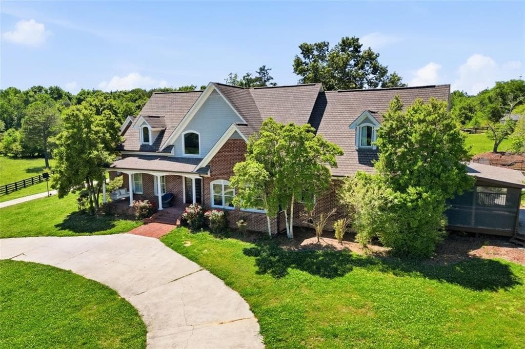 5 bedroom, 7 bathroom, 6,436 sq ft single family residence under contract at 111 Brown Loop Spur, Cartersville, GA 30121 — photo 4