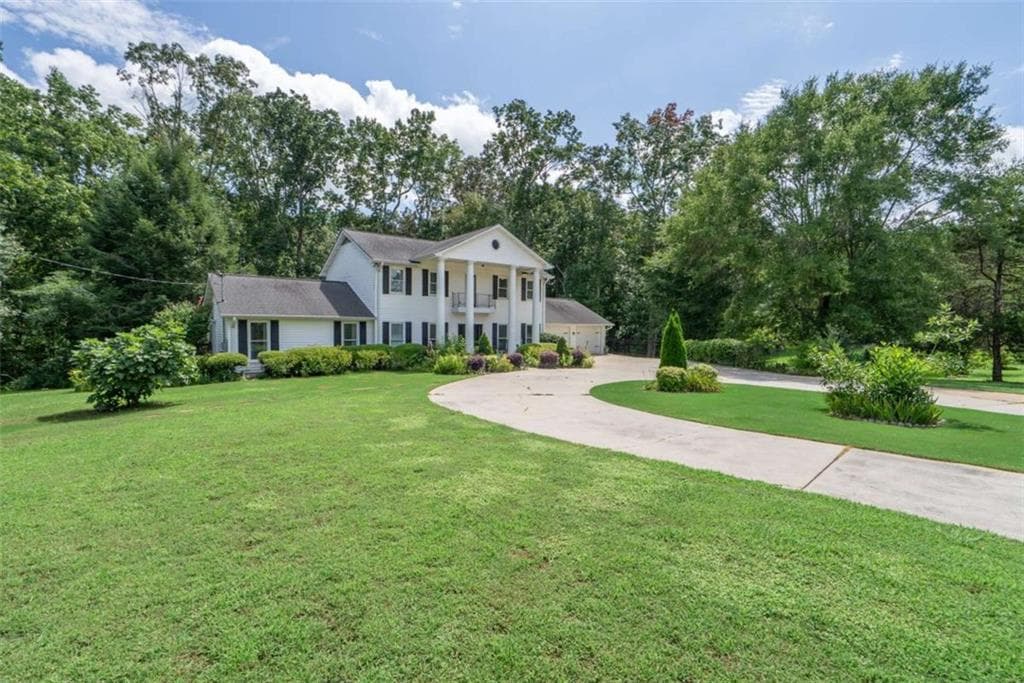 6 bedroom, 6 bathroom, 3,420 sq ft single family residence for sale at 2811 Ike Stone Road, Monroe, GA 30656 — photo 5