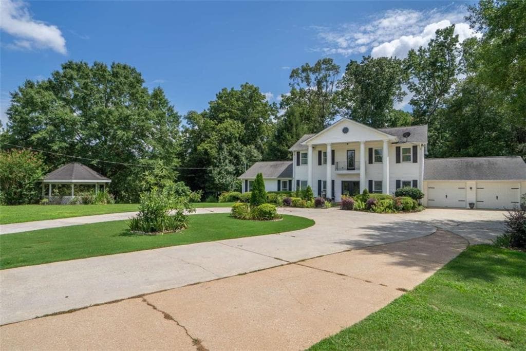 6 bedroom, 6 bathroom, 3,420 sq ft single family residence for sale at 2811 Ike Stone Road, Monroe, GA 30656 — photo 6