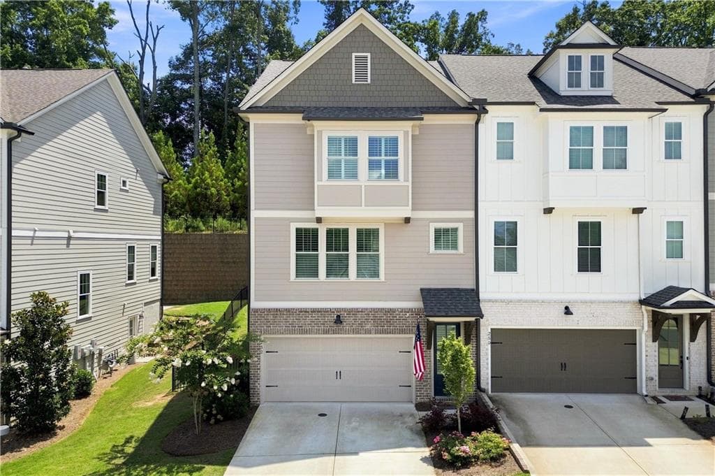 3 bedroom, 4 bathroom, 2,583 sq ft townhouse for sale at 252 Retreat Lane, Canton, GA 30114