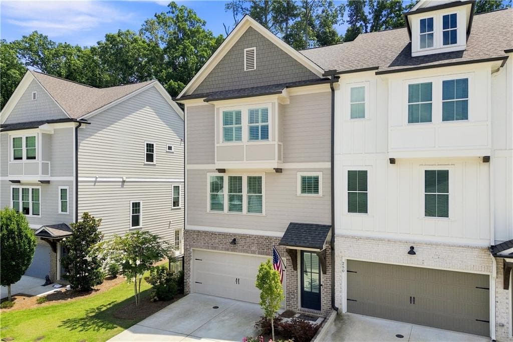 3 bedroom, 4 bathroom, 2,583 sq ft townhouse for sale at 252 Retreat Lane, Canton, GA 30114 — photo 3