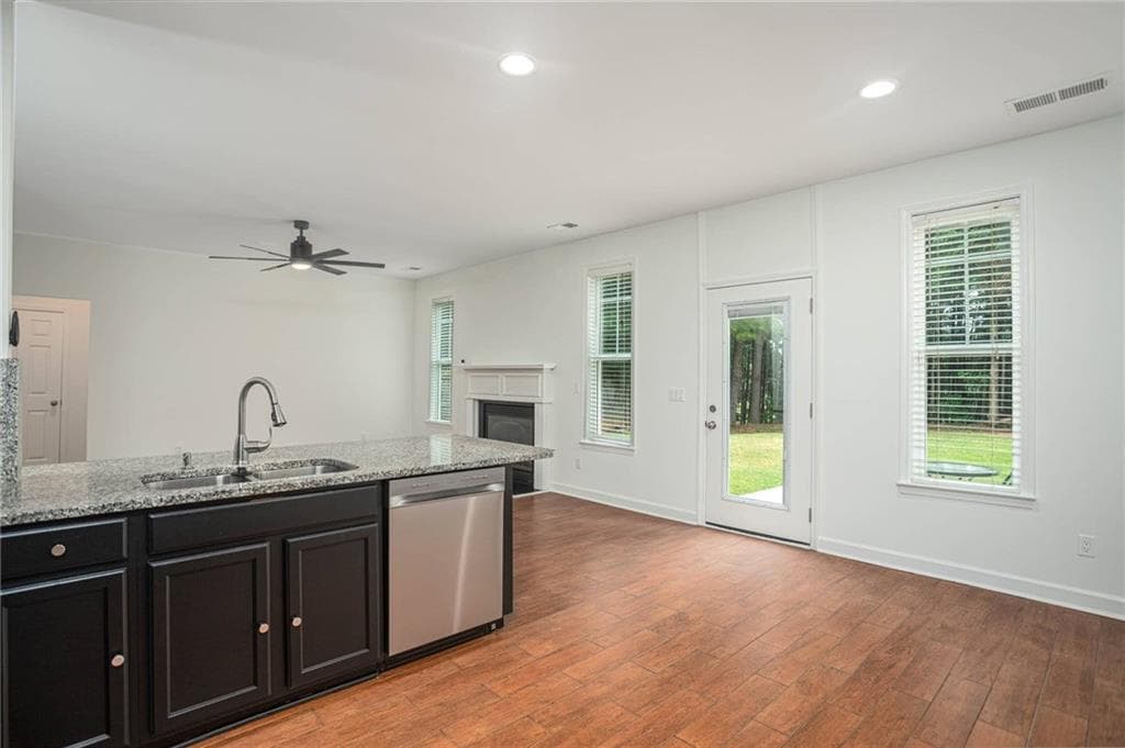 6 bedroom, 4 bathroom, 2,906 sq ft single family residence for sale at 2576 Peach Shoals Circle, Dacula, GA 30019 — photo 10