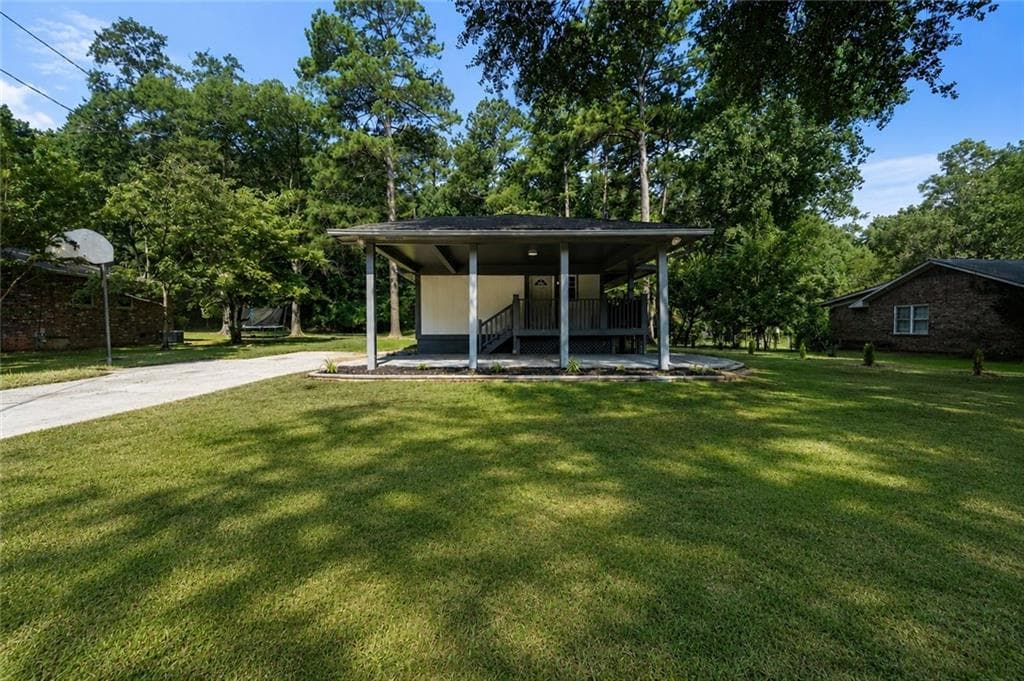 3 bedroom, 2 bathroom, 1,376 sq ft single family residence for sale at 4755 Kent Road, Atlanta, GA 30337 — photo 1 of 26