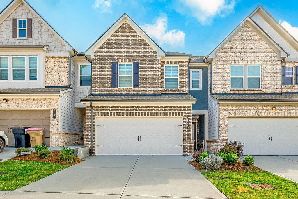 3 bedroom, 3 bathroom, 1,867 sq ft townhouse for rent at 2749 Lou Lou Lane, Buford, GA 30519 for $2,400 a month — photo 1 of 24