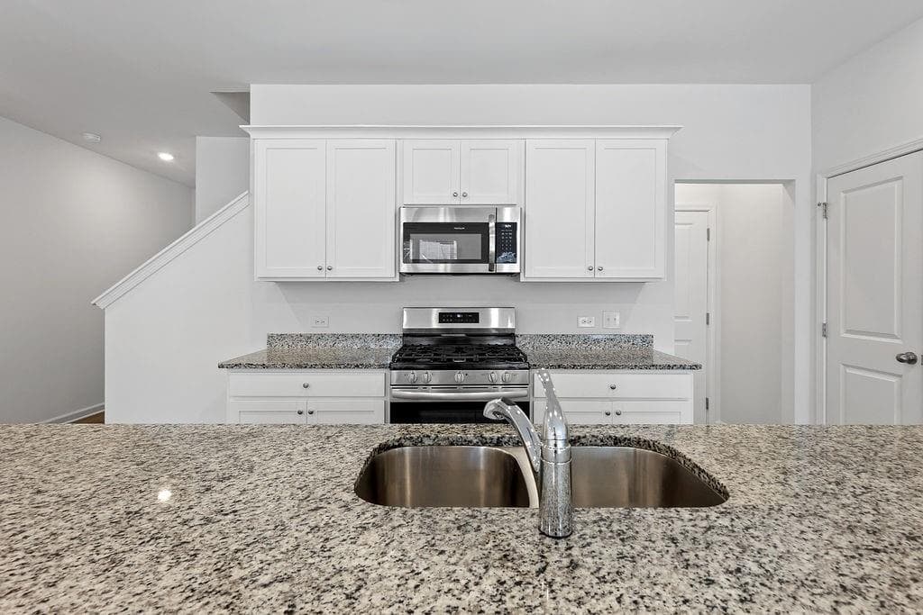 3 bedroom, 3 bathroom, 1,867 sq ft townhouse for rent at 2749 Lou Lou Lane, Buford, GA 30519 for $2,400 a month — photo 7