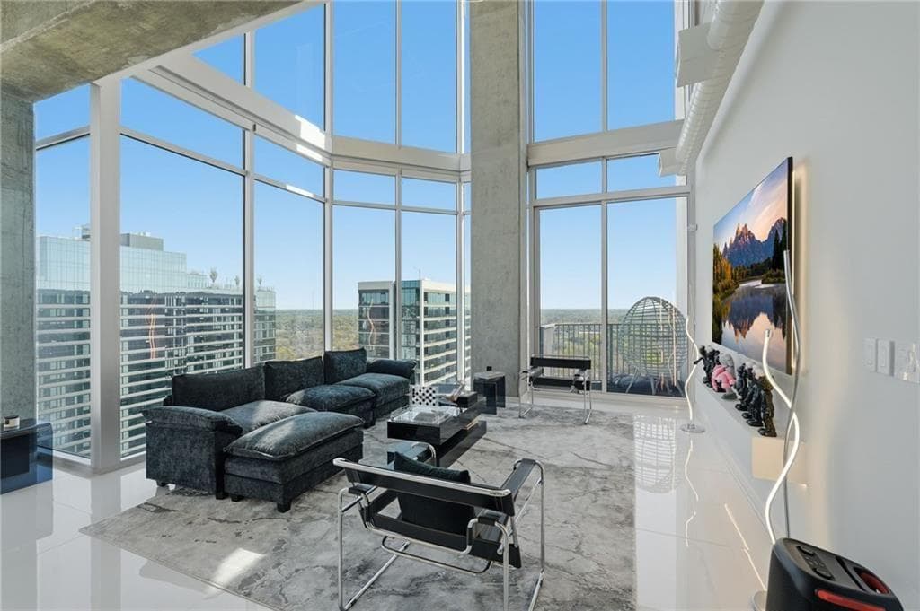 2 bedroom, 2 bathroom, 1,875 sq ft condominium for sale at 860 Peachtree Street 2801, Atlanta, GA 30308 — photo 4