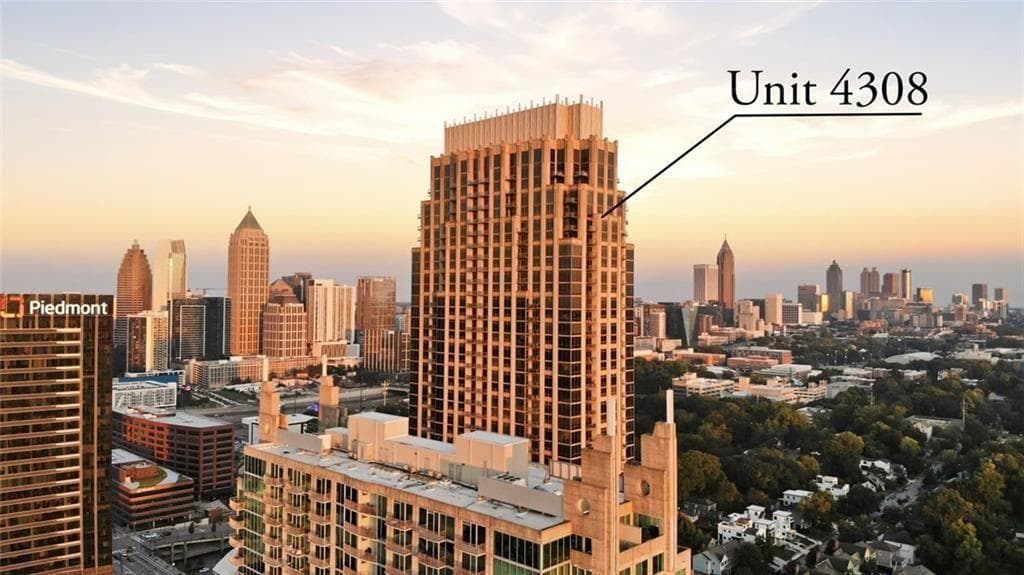 2 bedroom, 3 bathroom, 1,821 sq ft condominium for sale at 270 17th Street 4308, Atlanta, GA 30363 — photo 2